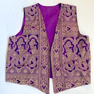 Handmade, no labels, no fasteners, approximate size medium